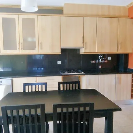 Comfortable With Mountain View - 90 M² - Fireplace Apartment Urqueira
