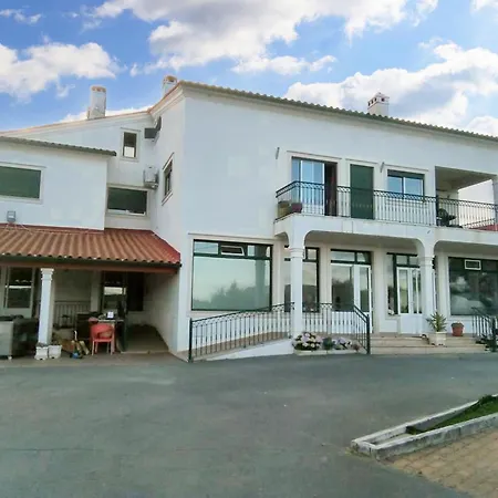 Comfortable With Mountain View - 90 M² - Fireplace Urqueira