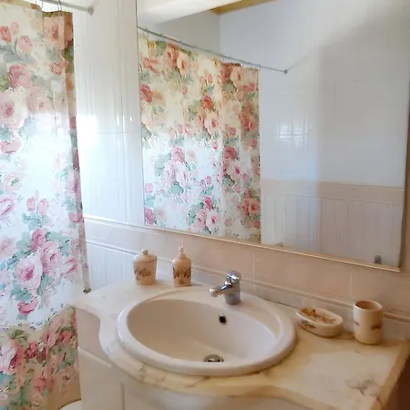 Comfortable With Mountain View - 90 M² - Fireplace * Urqueira