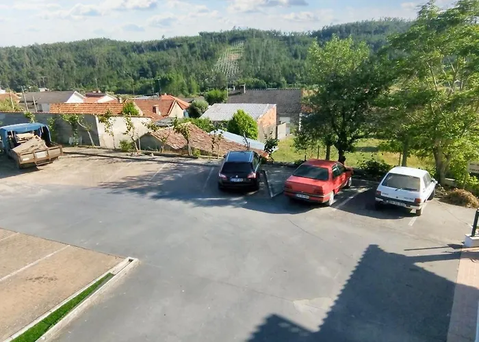 Comfortable With Mountain View - 90 M² - Fireplace Urqueira