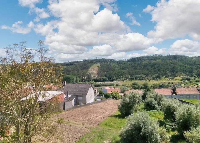 Comfortable With Mountain View - 90 M² - Fireplace * Urqueira