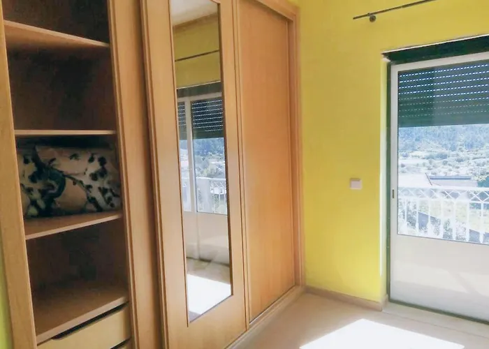 Comfortable With Mountain View - 90 M² - Fireplace アパート