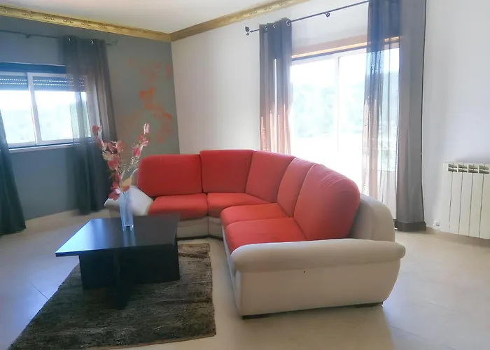 Appartement Comfortable With Mountain View - 90 M² - Fireplace Urqueira