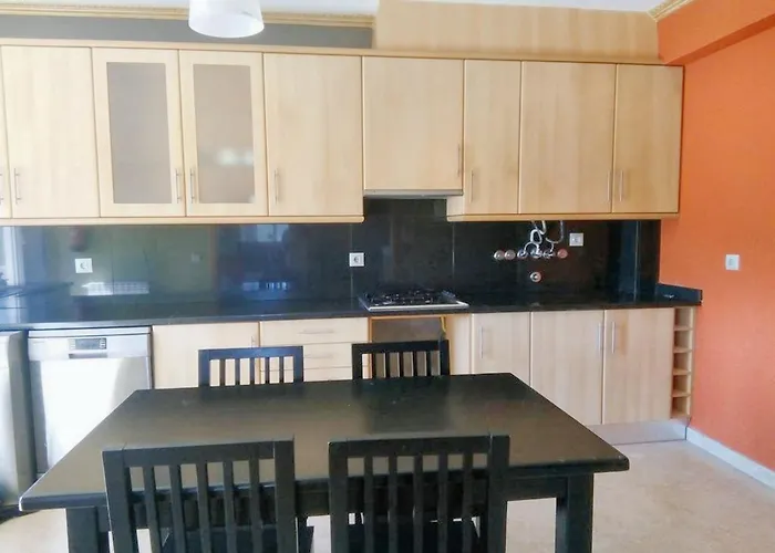 Comfortable With Mountain View - 90 M² - Fireplace Urqueira